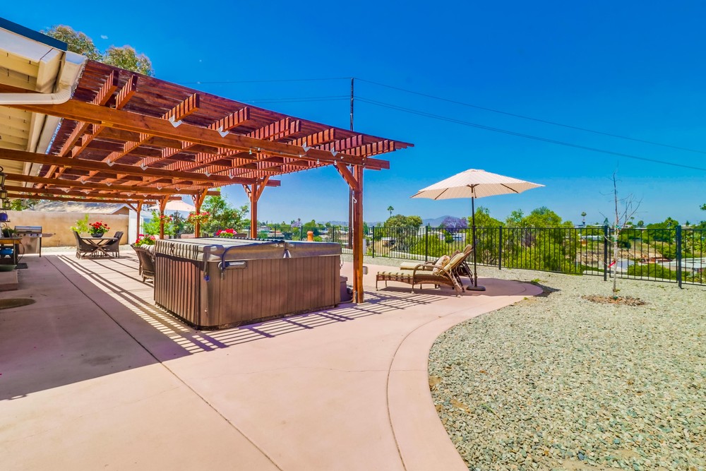 Virtual tour photo 34 of 44 for 3433 Rowe St