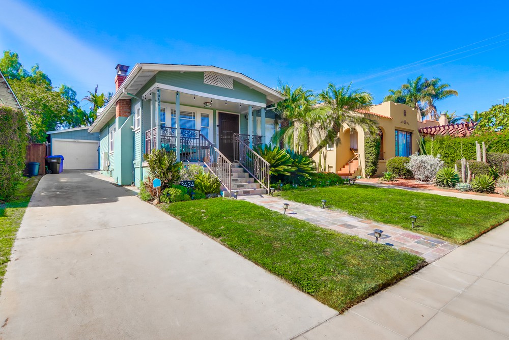 Virtual tour photo 3 of 46 for 3434 Arizona St