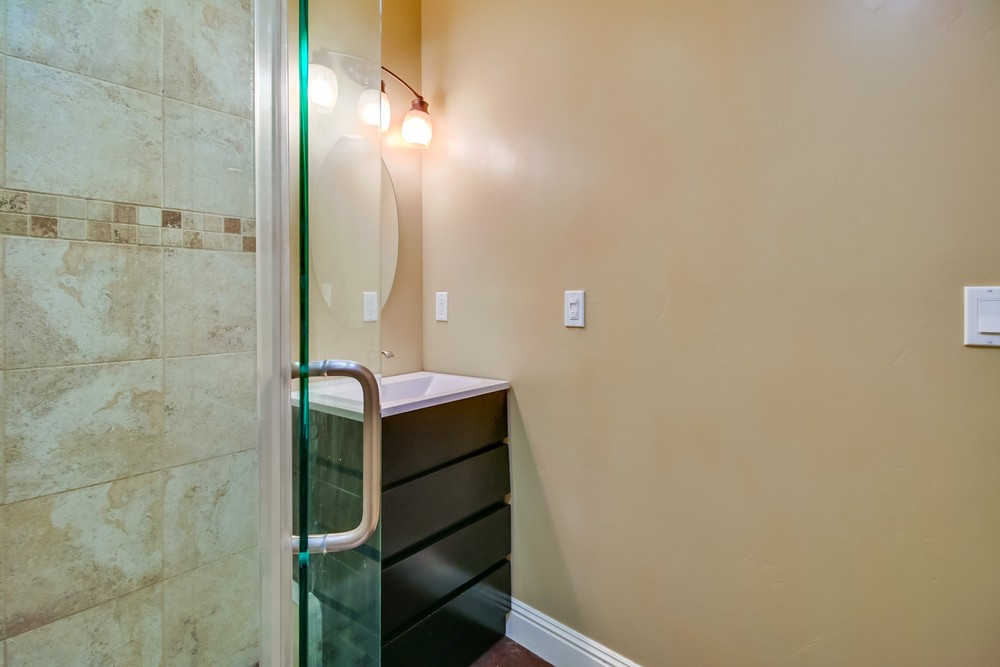 Virtual tour photo 25 of 39 for 3434 Palm St
