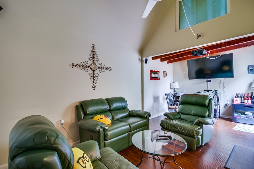 Virtual tour photo 30 of 39 for 3434 Palm St