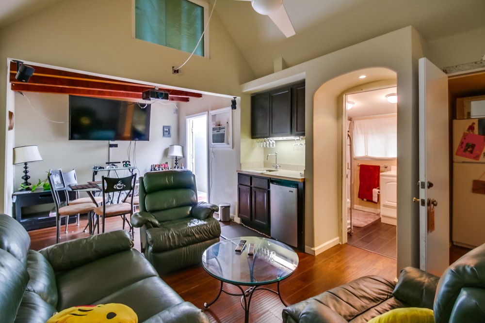 Virtual tour photo 31 of 39 for 3434 Palm St