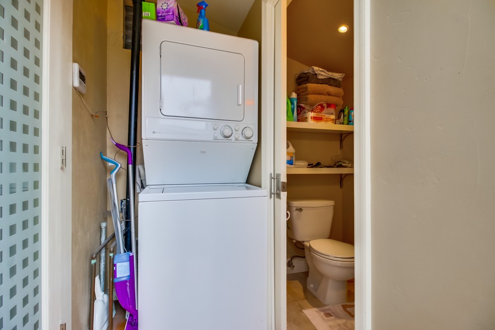 Virtual tour photo 35 of 39 for 3434 Palm St