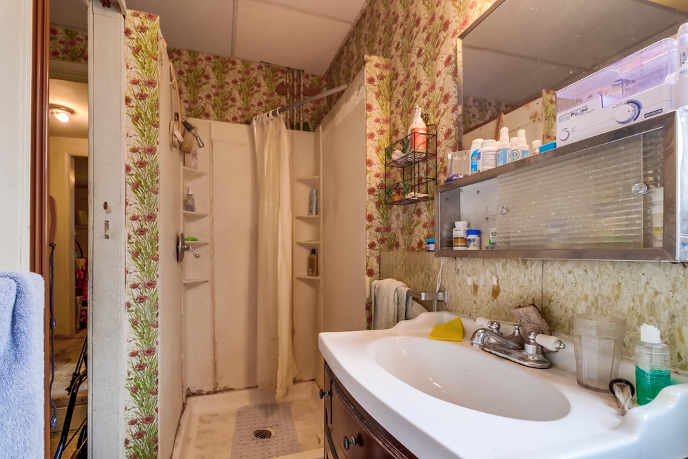 Virtual tour photo 31 of 62 for 3435 Hill St