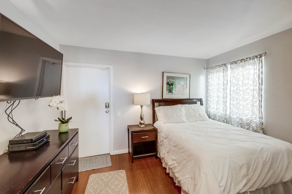 Virtual tour photo 34 of 43 for 3439 Bayside Walk