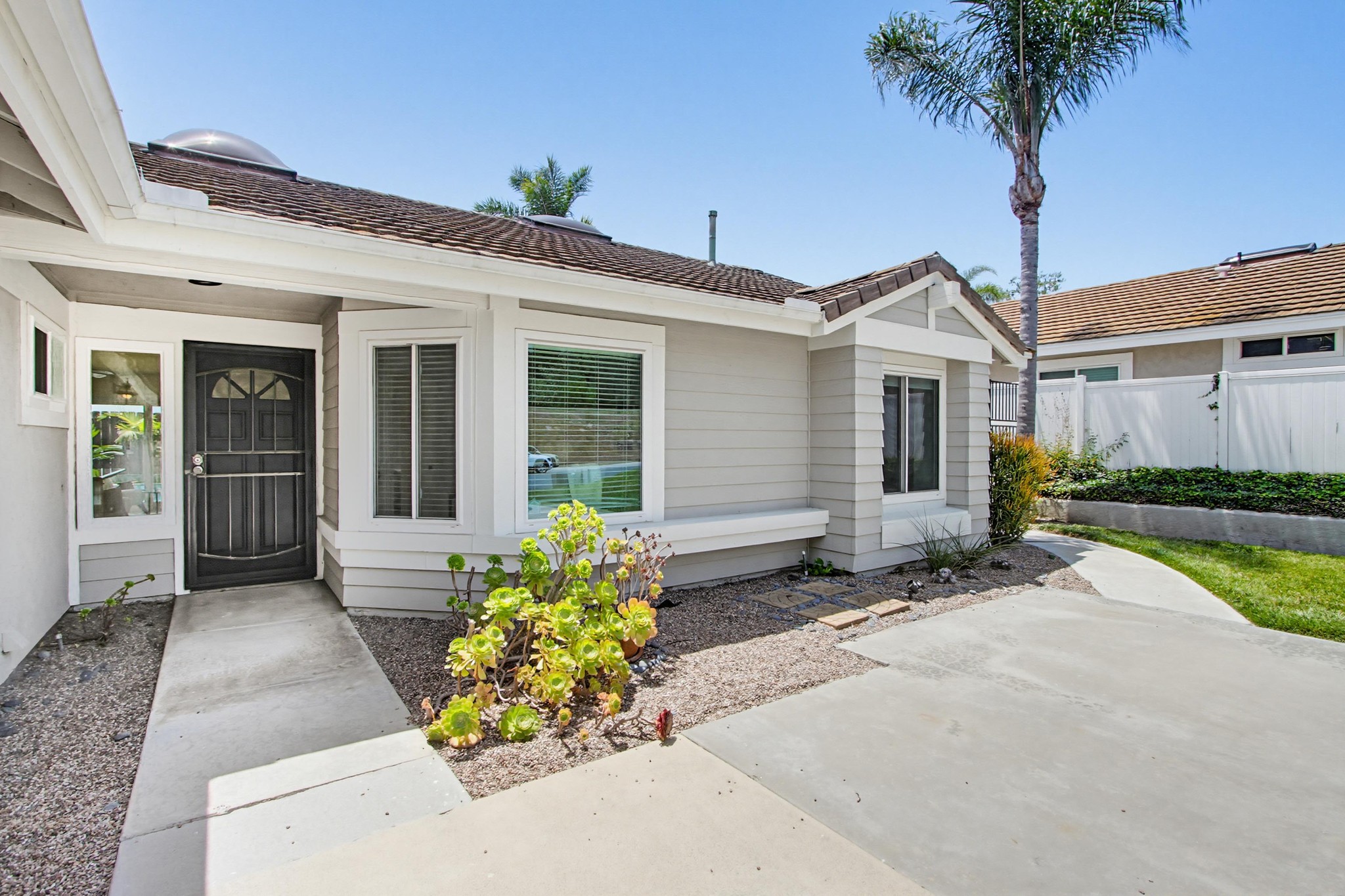 Virtual tour photo 8 of 63 for 3439 Southwood Dr