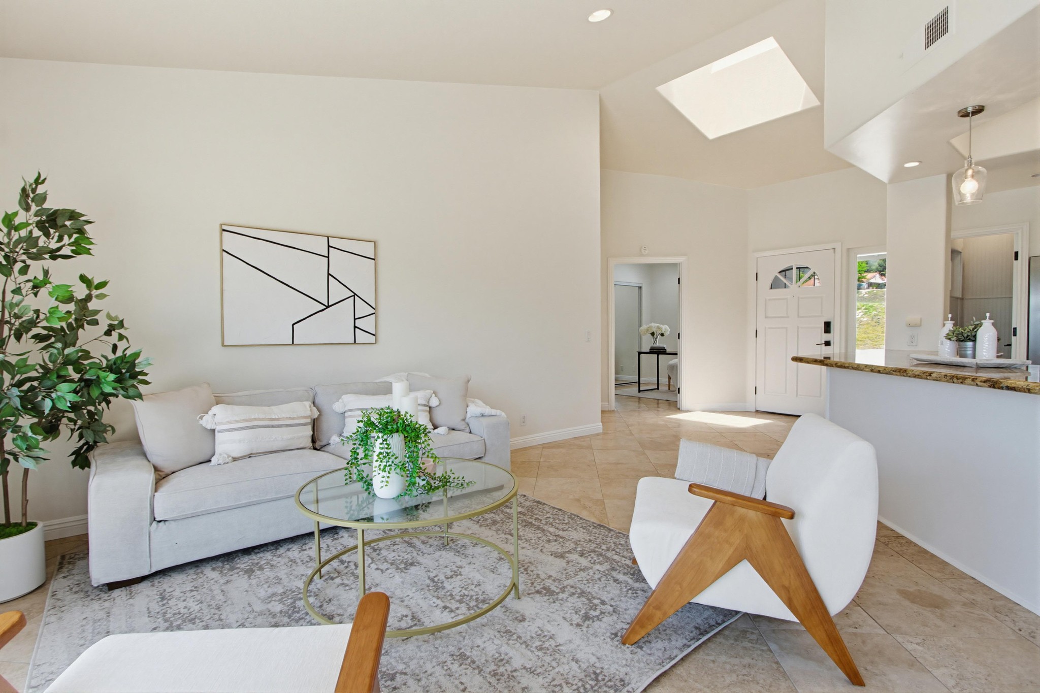 Virtual tour photo 12 of 63 for 3439 Southwood Dr