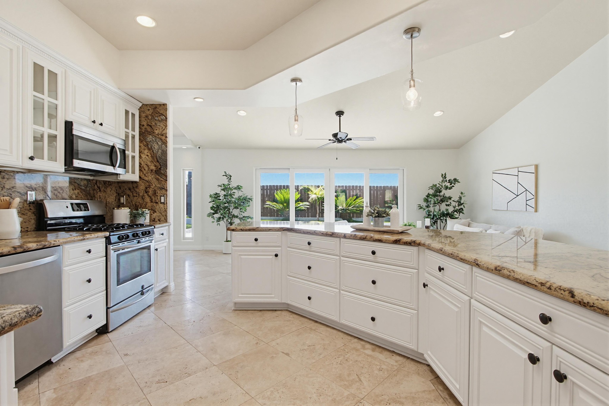 Virtual tour photo 17 of 63 for 3439 Southwood Dr