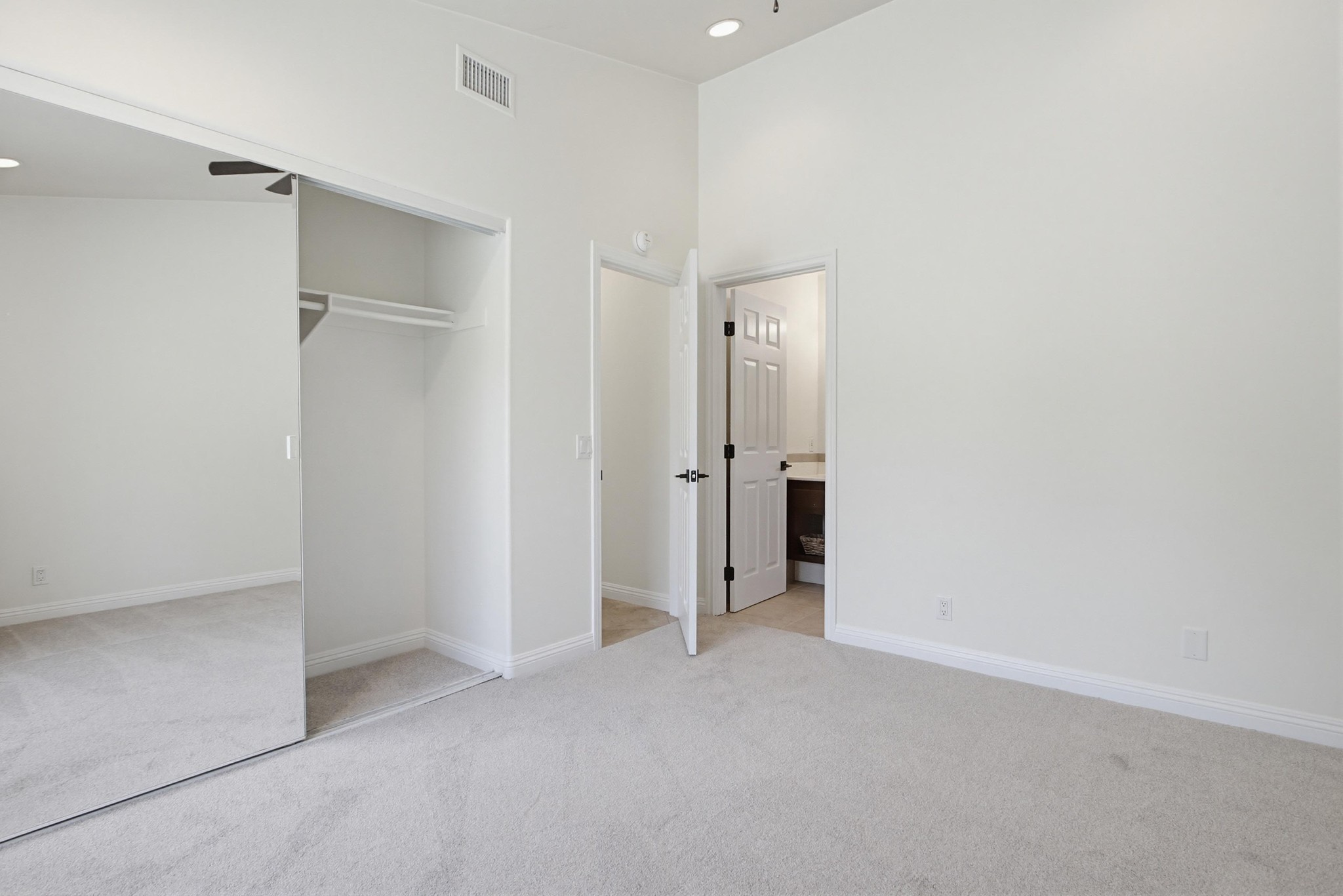 Virtual tour photo 38 of 63 for 3439 Southwood Dr