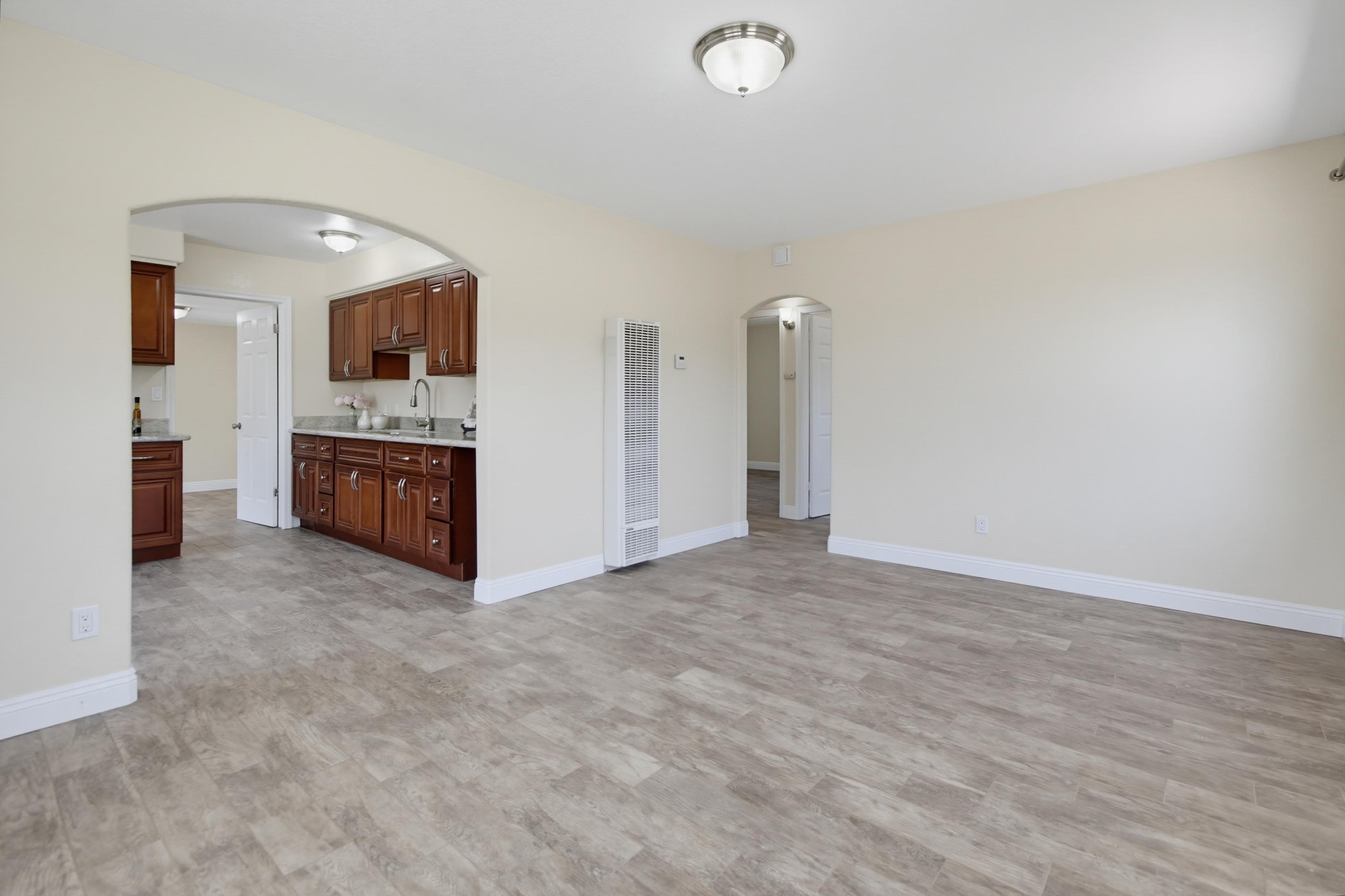 Virtual tour photo 7 of 57 for 3440 Egan St