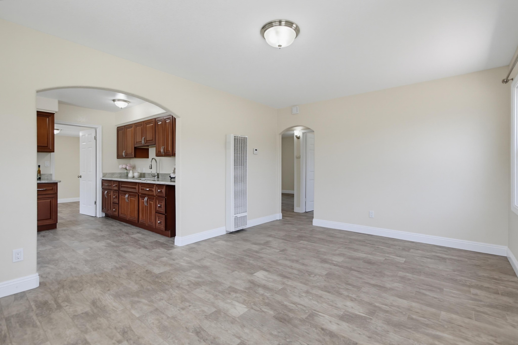 Virtual tour photo 8 of 57 for 3440 Egan St
