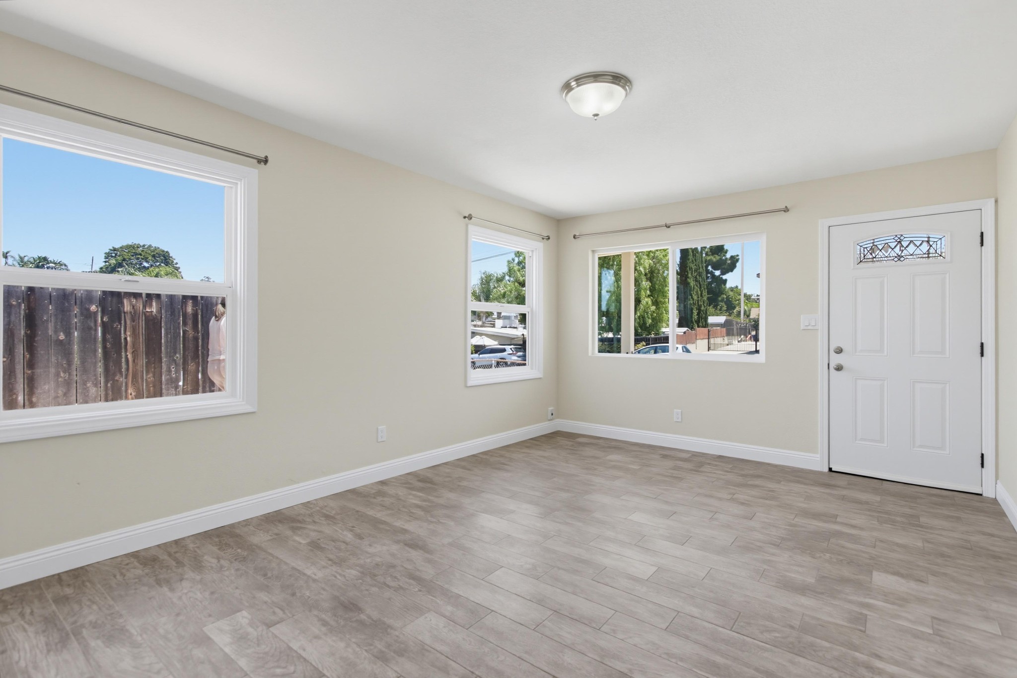 Virtual tour photo 10 of 57 for 3440 Egan St