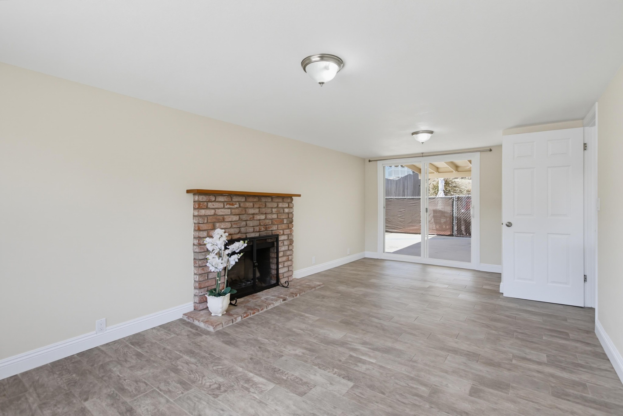 Virtual tour photo 14 of 57 for 3440 Egan St