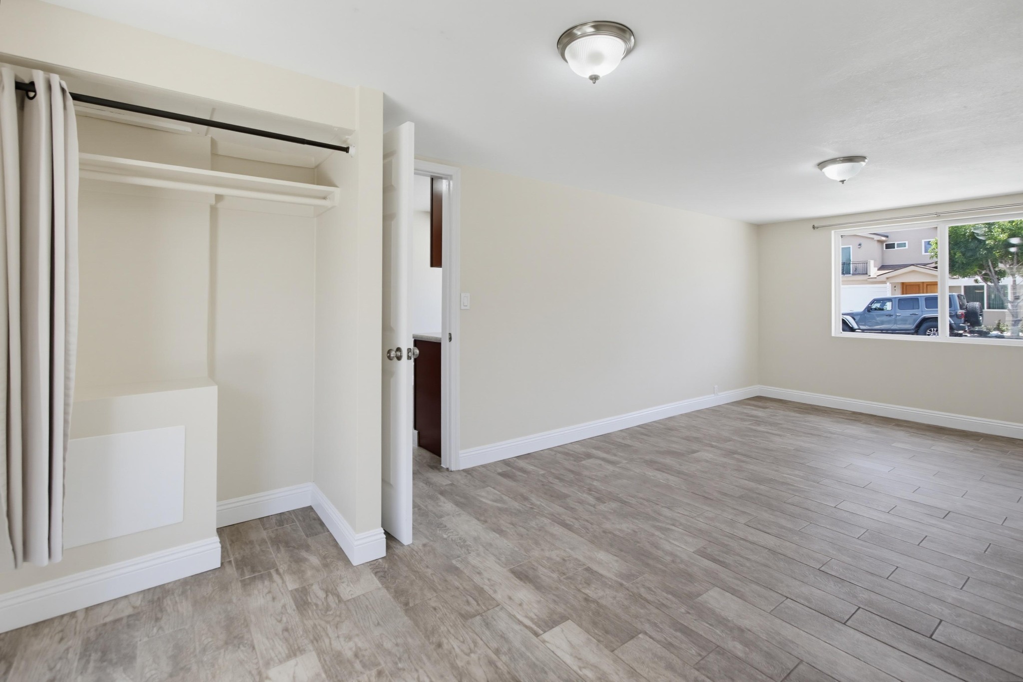 Virtual tour photo 16 of 57 for 3440 Egan St