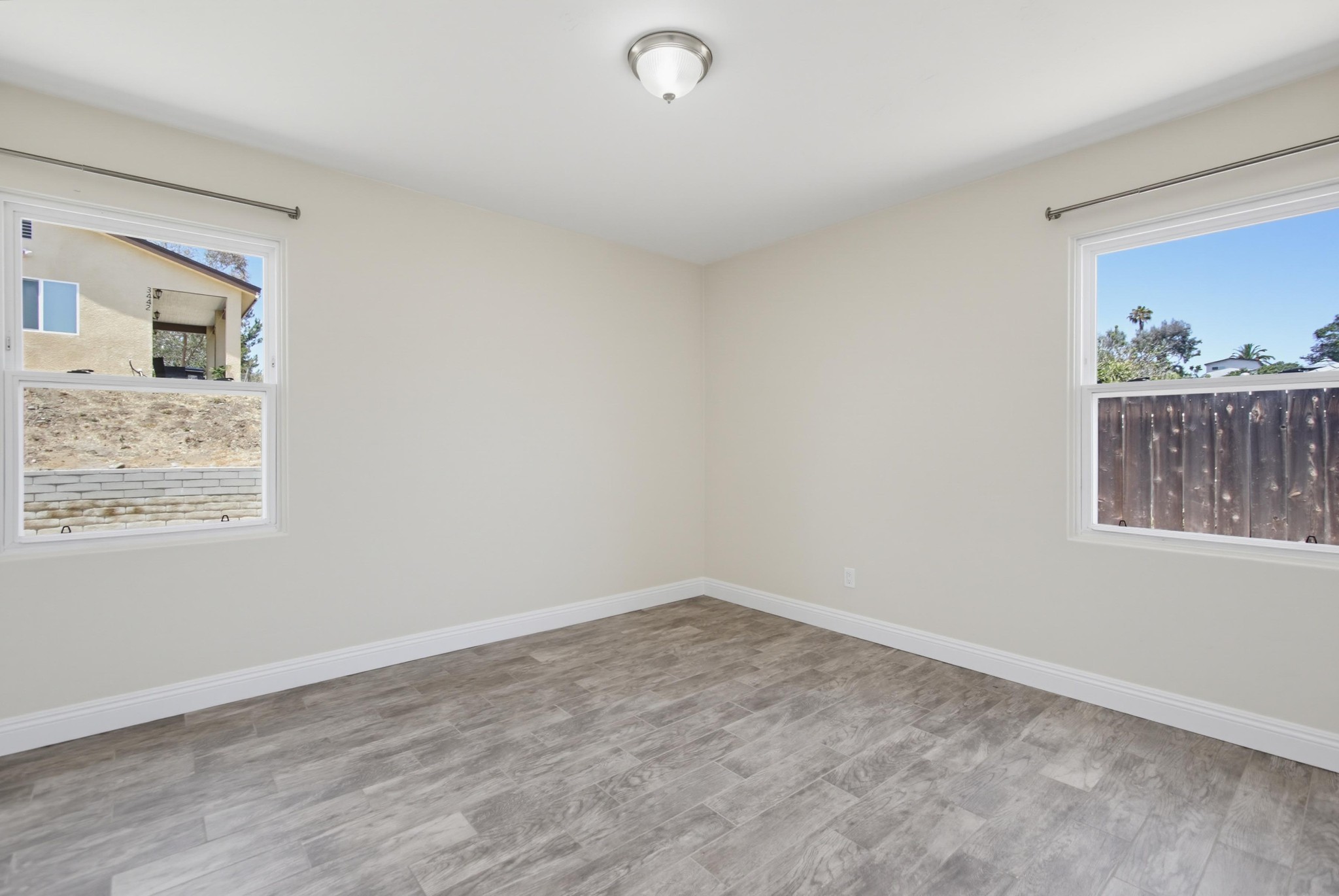 Virtual tour photo 18 of 57 for 3440 Egan St