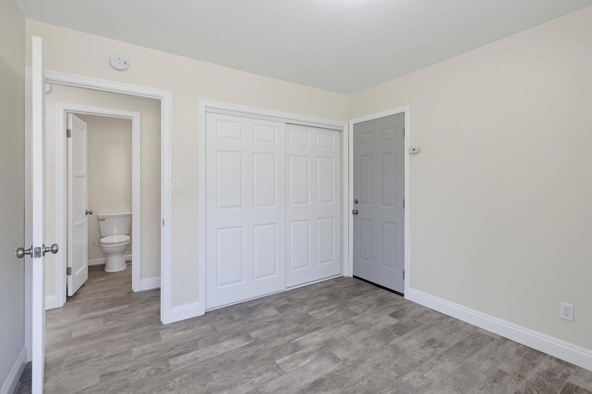 Virtual tour photo 23 of 57 for 3440 Egan St