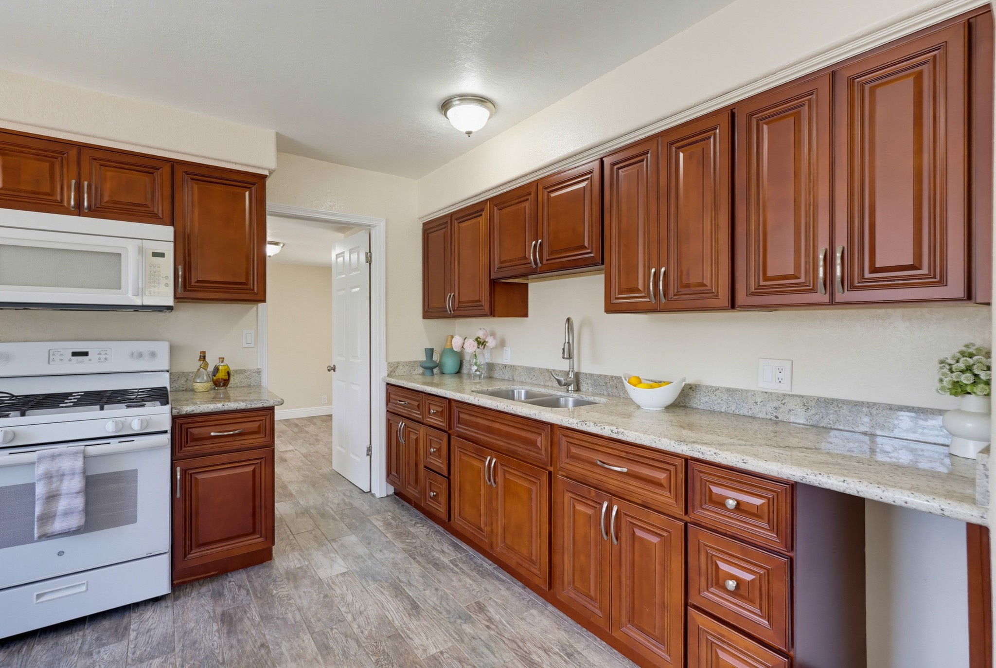 Virtual tour photo 13 of 50 for 3440-42 Egan St
