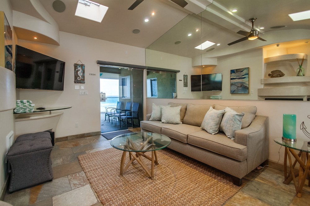 Virtual tour photo 6 of 38 for 3443 Ocean Front Walk i