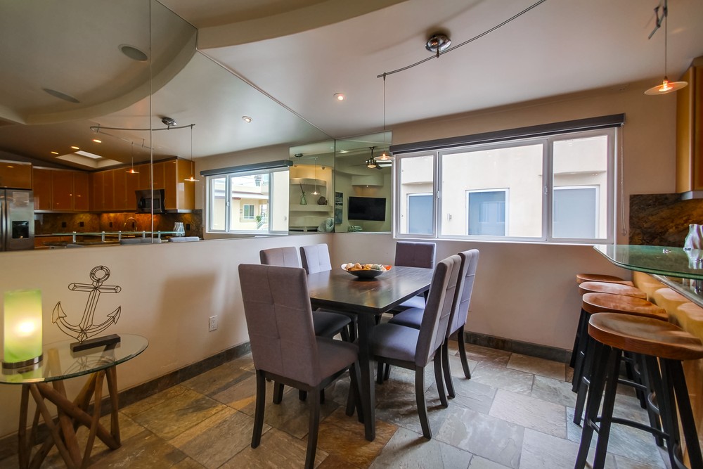 Virtual tour photo 8 of 38 for 3443 Ocean Front Walk i