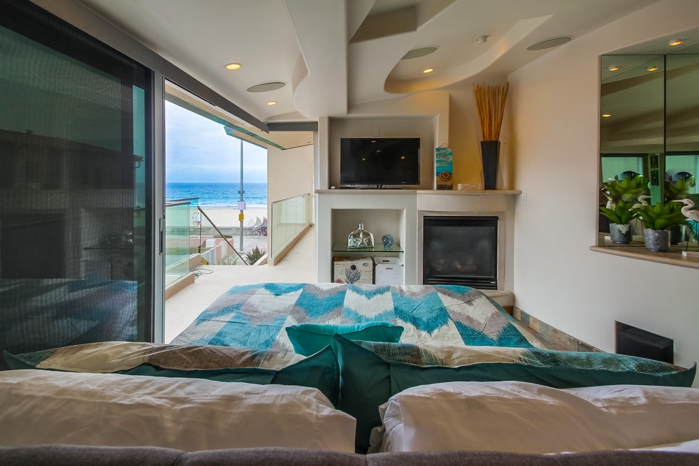 Virtual tour photo 28 of 38 for 3443 Ocean Front Walk i