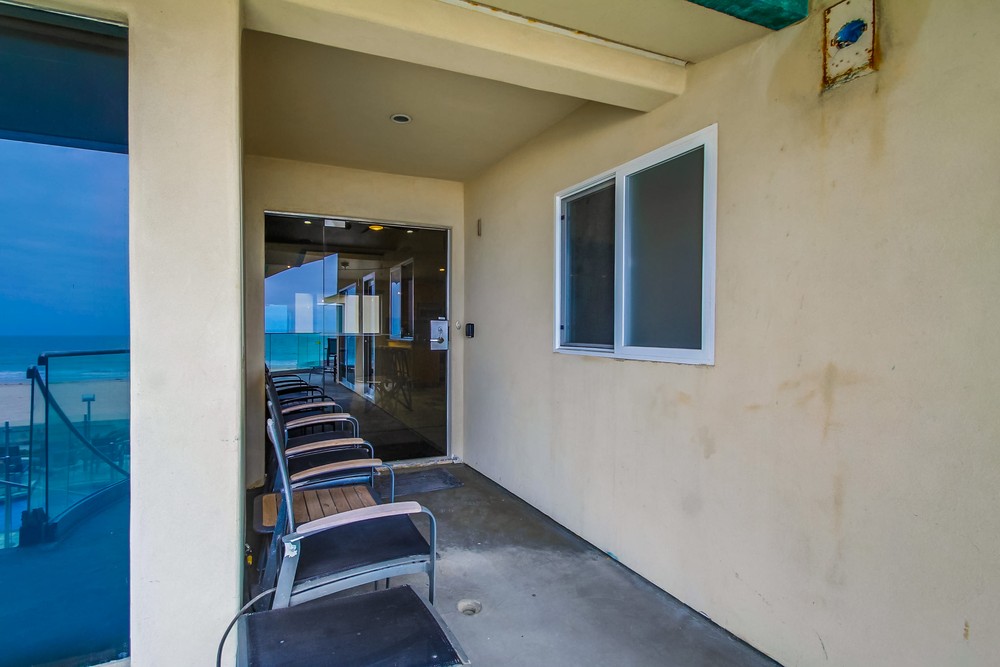 Virtual tour photo 35 of 38 for 3443 Ocean Front Walk i