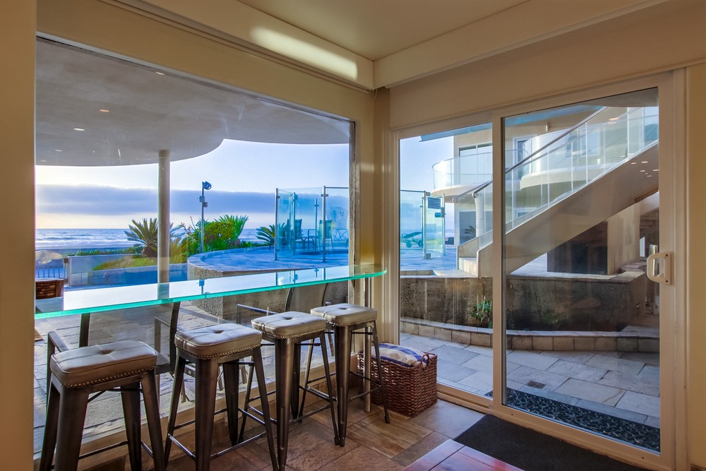 Virtual tour photo 8 of 37 for 3443 Ocean Front Walk Unit D