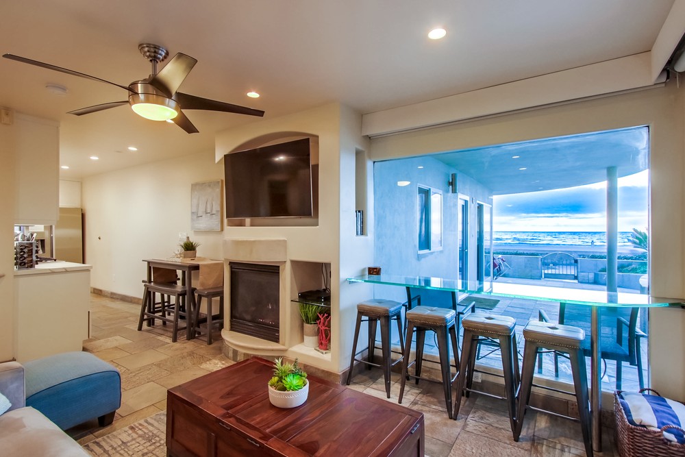 Virtual tour photo 9 of 37 for 3443 Ocean Front Walk Unit D