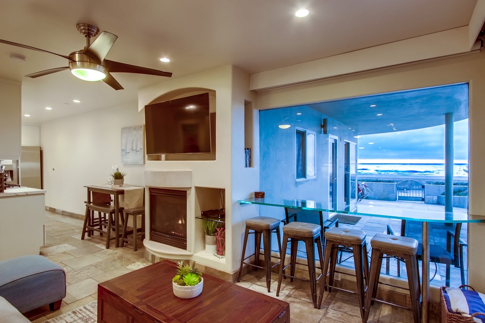 Virtual tour photo 10 of 37 for 3443 Ocean Front Walk Unit D