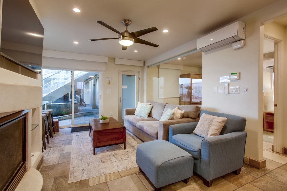 Virtual tour photo 16 of 37 for 3443 Ocean Front Walk Unit D