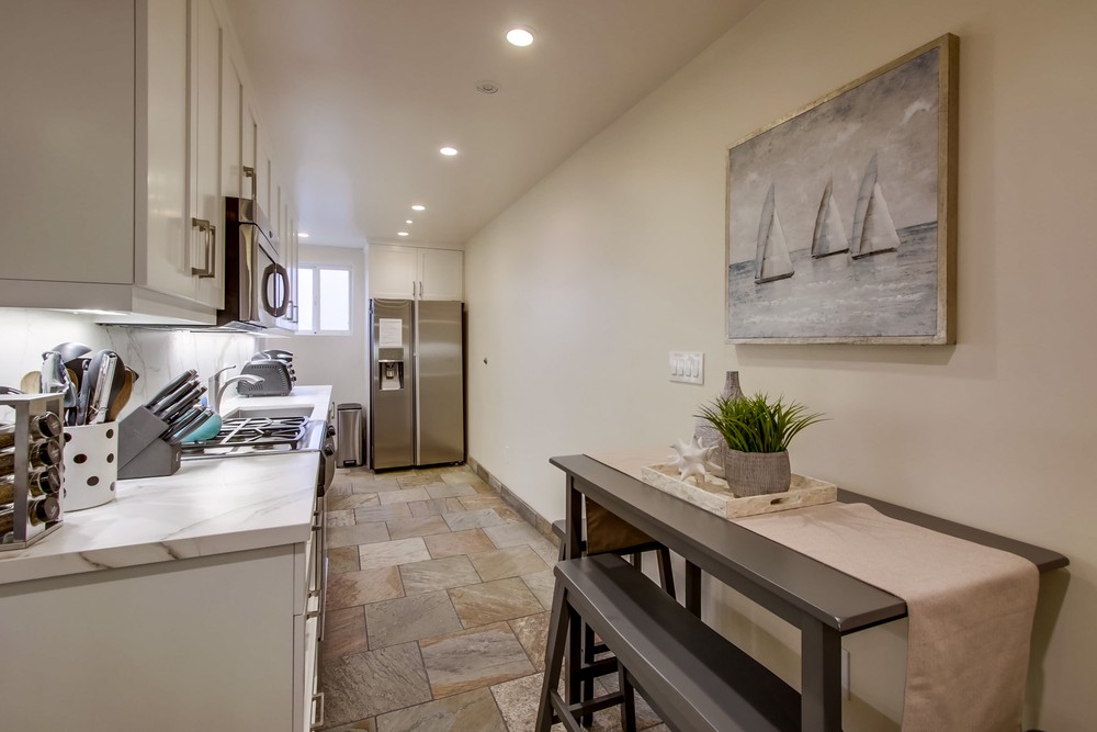 Virtual tour photo 17 of 37 for 3443 Ocean Front Walk Unit D