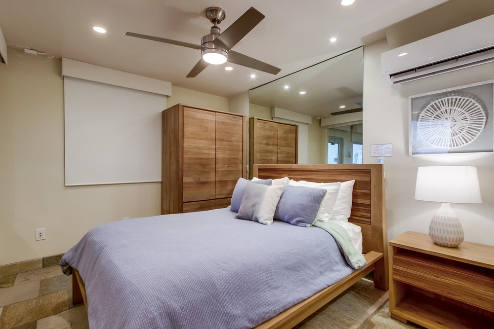 Virtual tour photo 21 of 37 for 3443 Ocean Front Walk Unit D