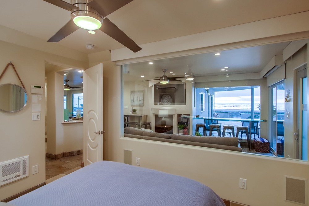 Virtual tour photo 25 of 37 for 3443 Ocean Front Walk Unit D