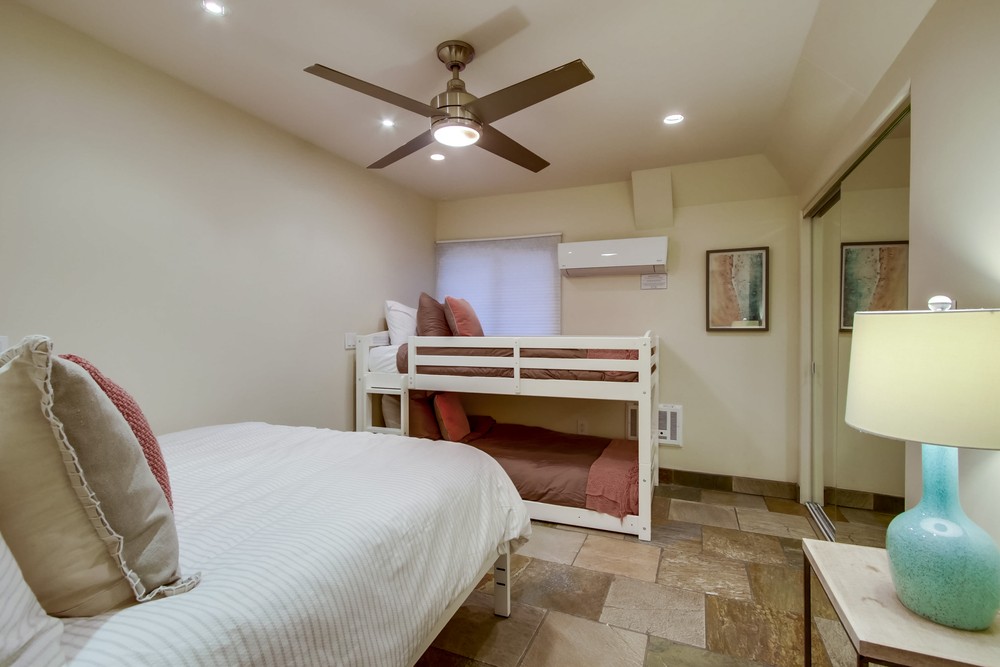Virtual tour photo 28 of 37 for 3443 Ocean Front Walk Unit D