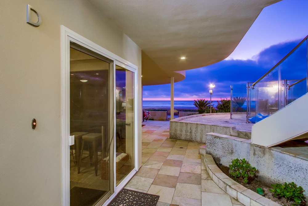 Virtual tour photo 31 of 37 for 3443 Ocean Front Walk Unit D
