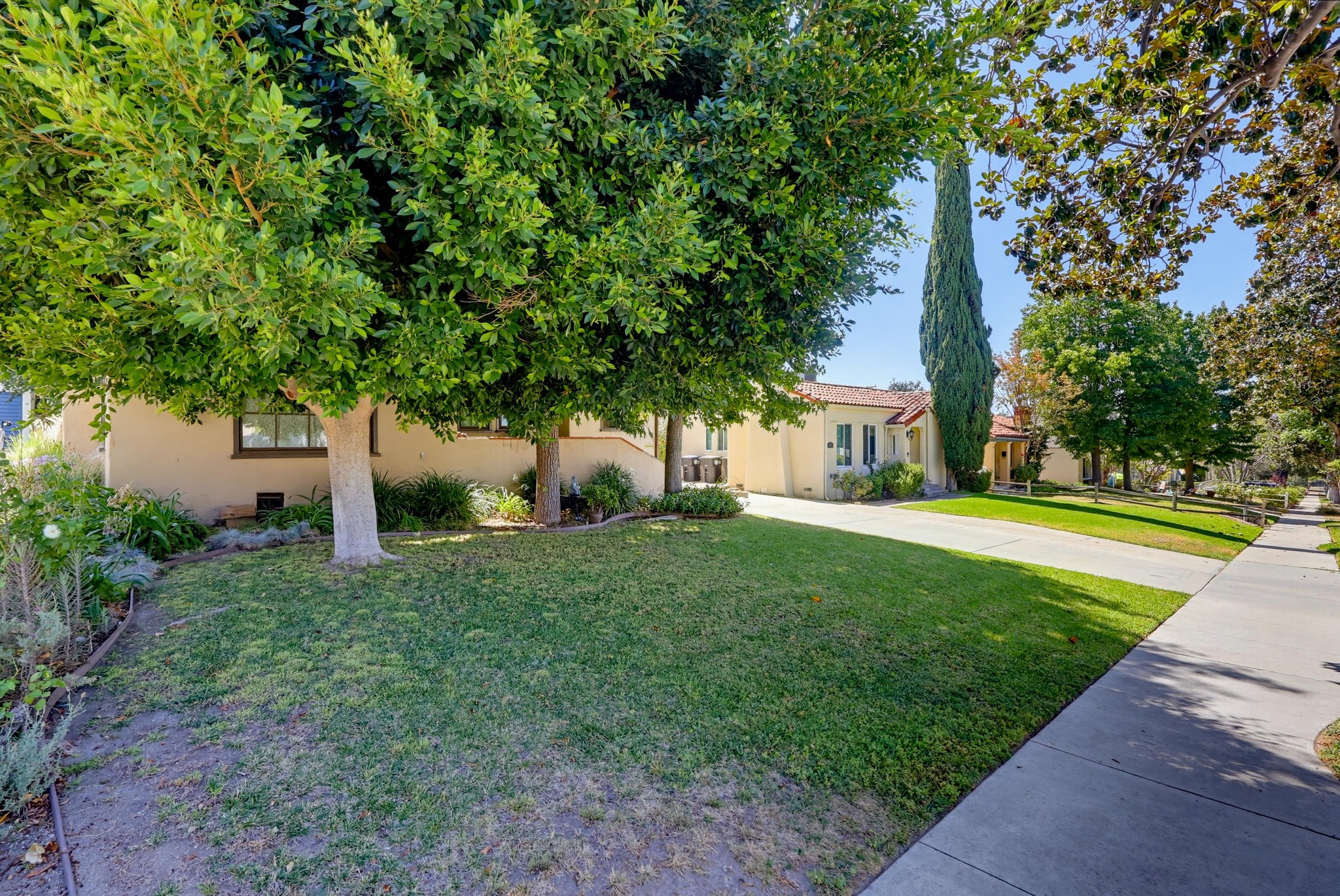 Virtual tour photo 4 of 61 for 3444 Las Palmas Ave