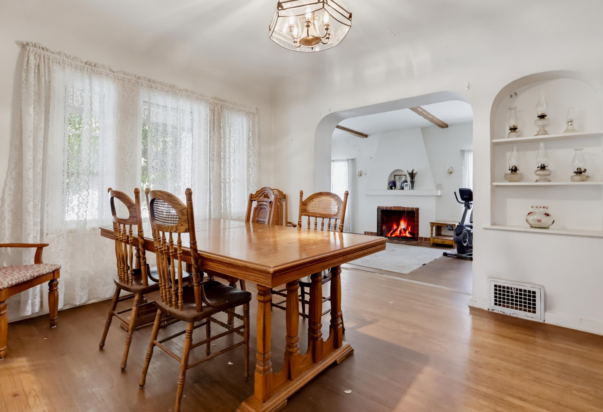Virtual tour photo 15 of 61 for 3444 Las Palmas Ave