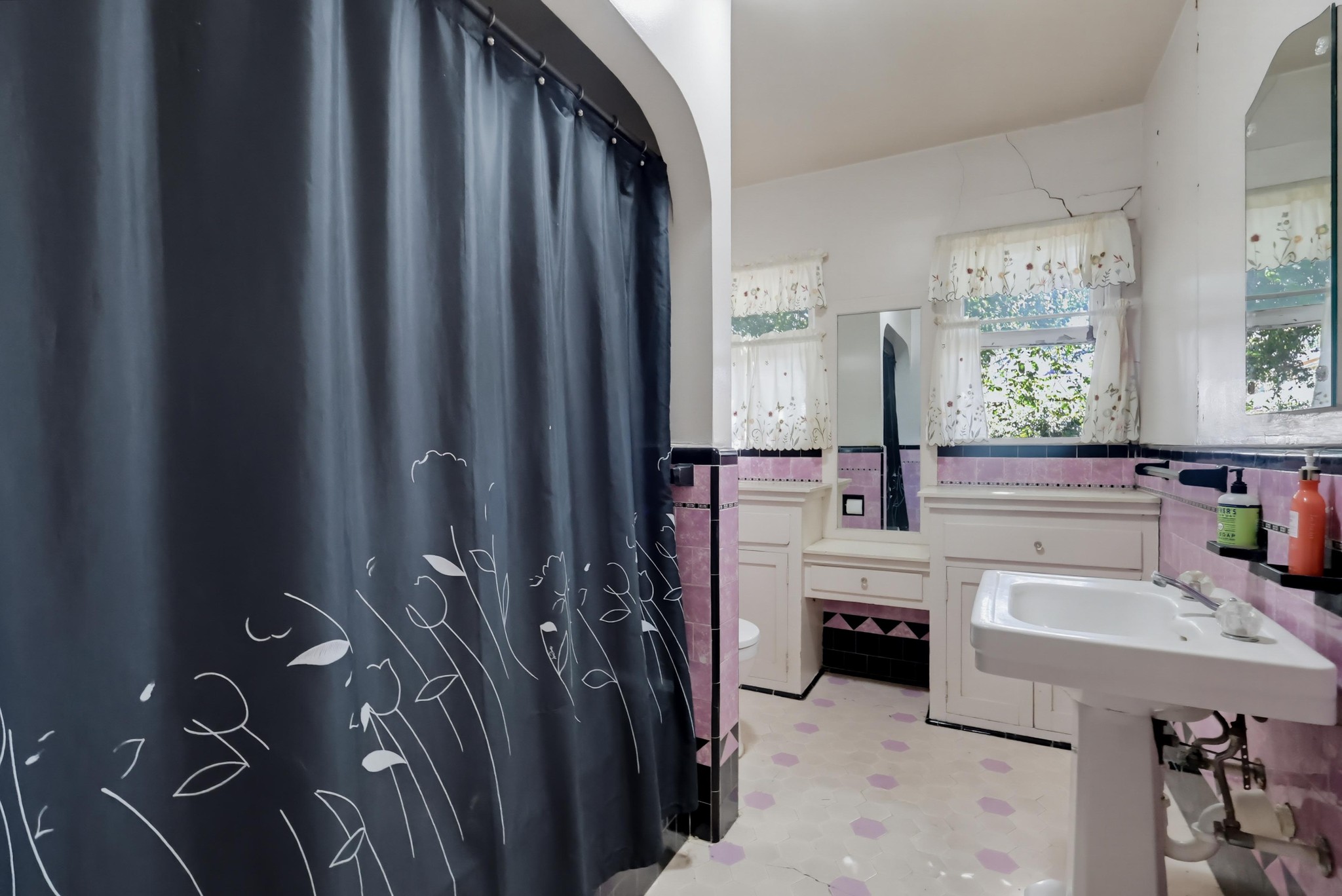 Virtual tour photo 30 of 61 for 3444 Las Palmas Ave