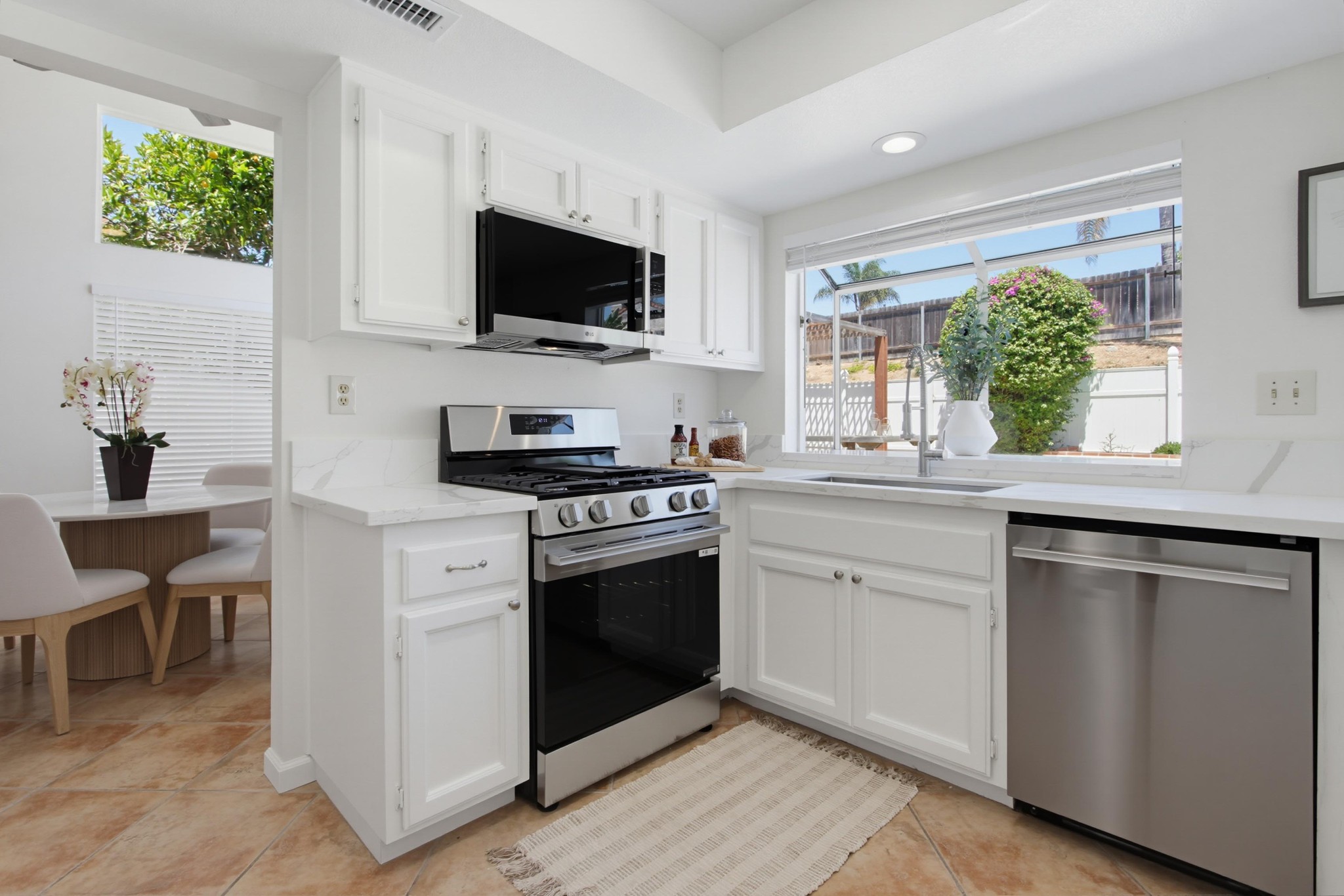 Virtual tour photo 15 of 52 for 3444 Meadow View Dr