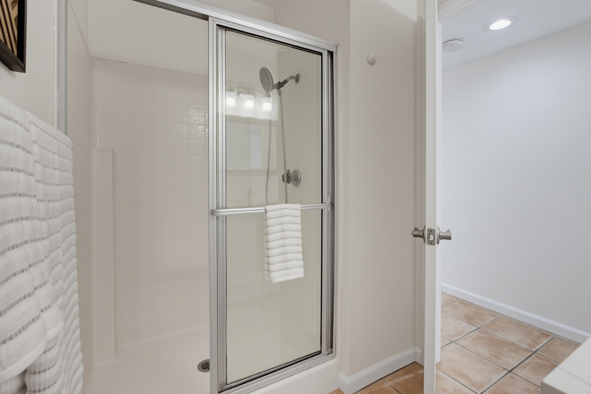 Virtual tour photo 23 of 52 for 3444 Meadow View Dr