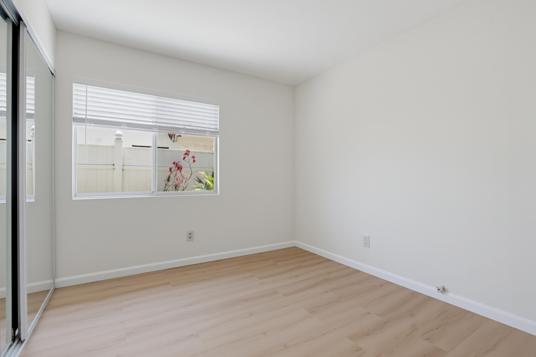 Virtual tour photo 24 of 52 for 3444 Meadow View Dr