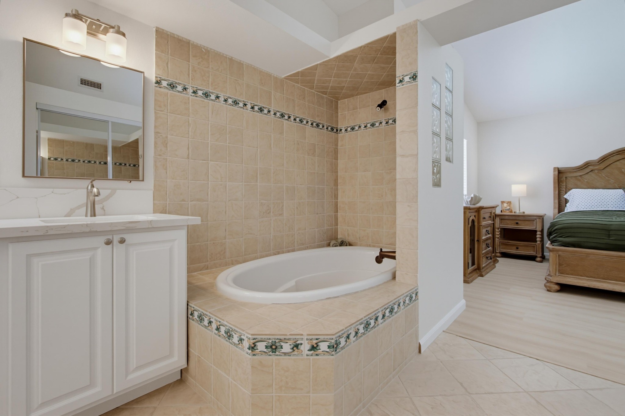 Virtual tour photo 29 of 52 for 3444 Meadow View Dr