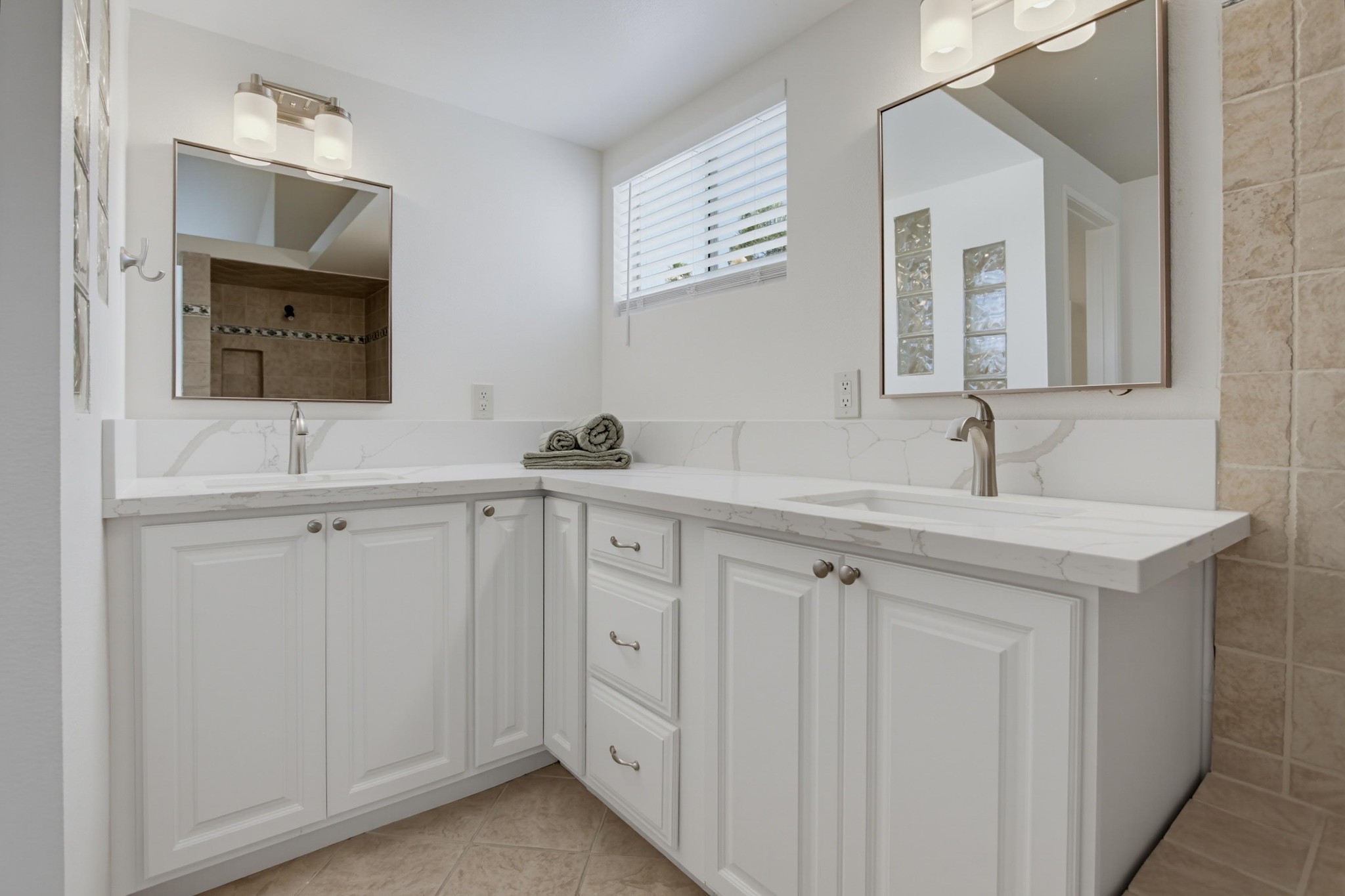 Virtual tour photo 30 of 52 for 3444 Meadow View Dr