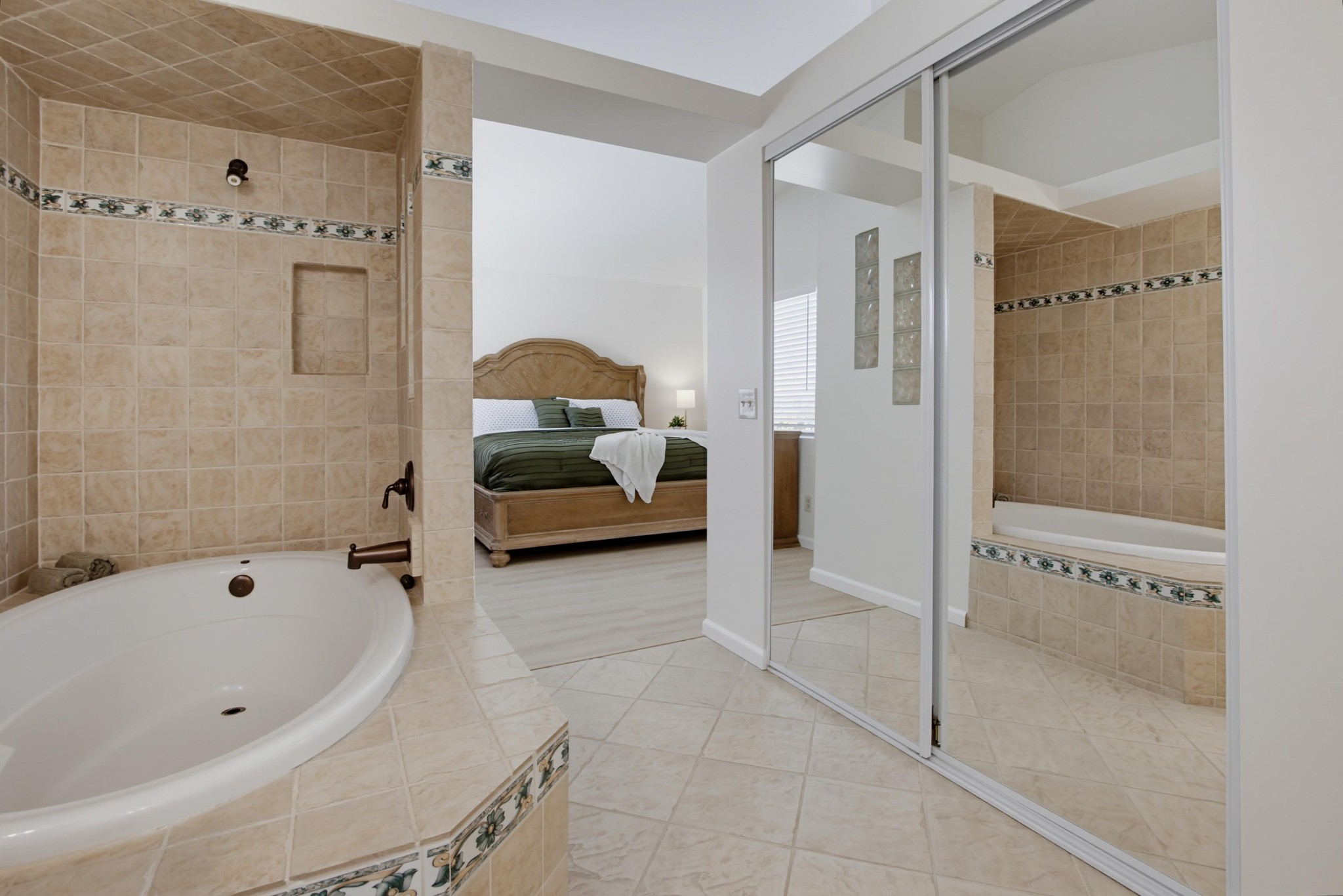 Virtual tour photo 30 of 45 for 3444 Meadow View Dr