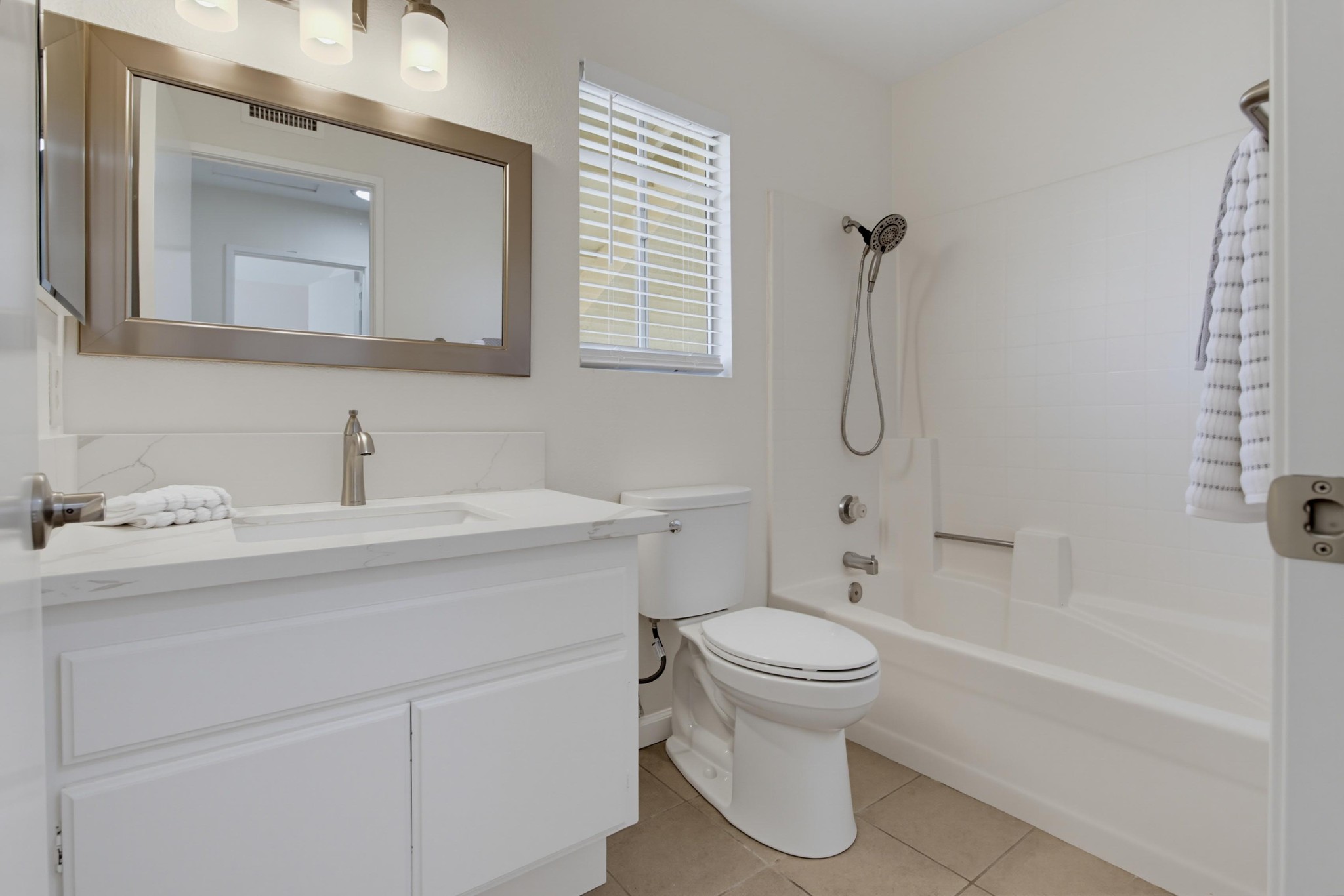 Virtual tour photo 34 of 52 for 3444 Meadow View Dr