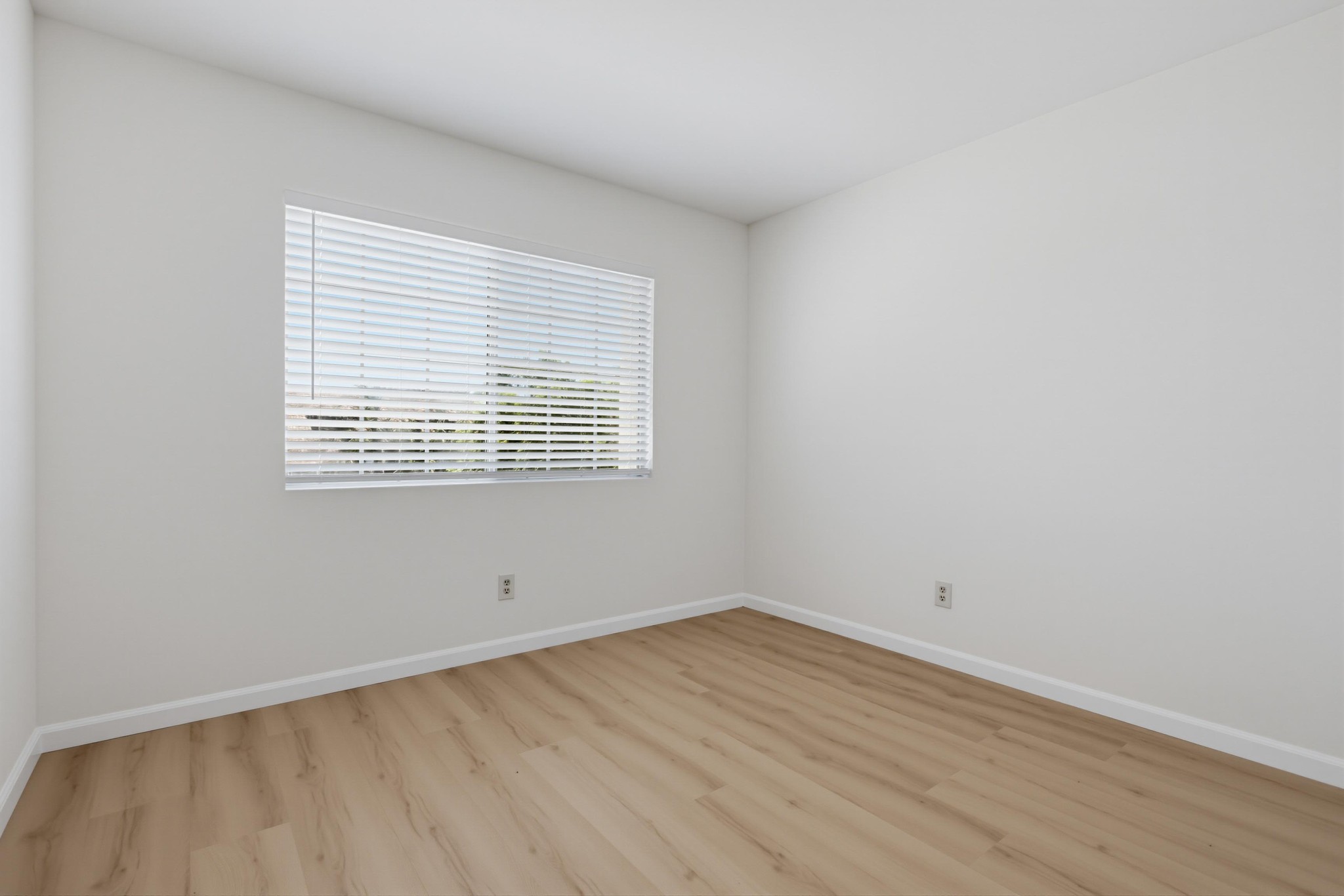 Virtual tour photo 36 of 52 for 3444 Meadow View Dr