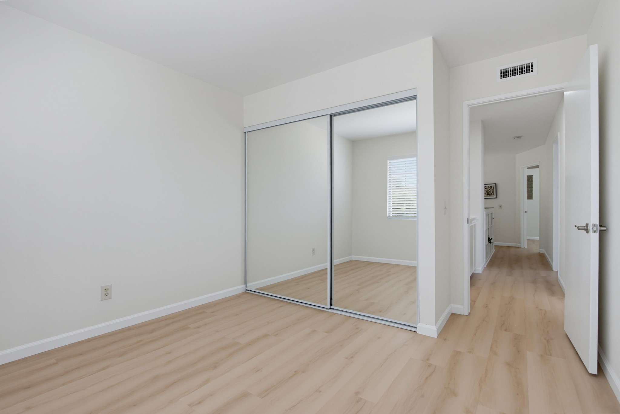 Virtual tour photo 38 of 52 for 3444 Meadow View Dr