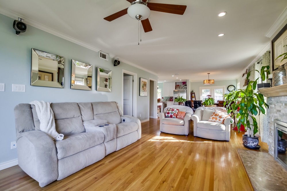 Virtual tour photo 10 of 49 for 3445 Borreson St