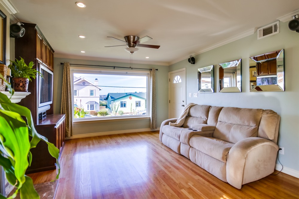 Virtual tour photo 11 of 49 for 3445 Borreson St