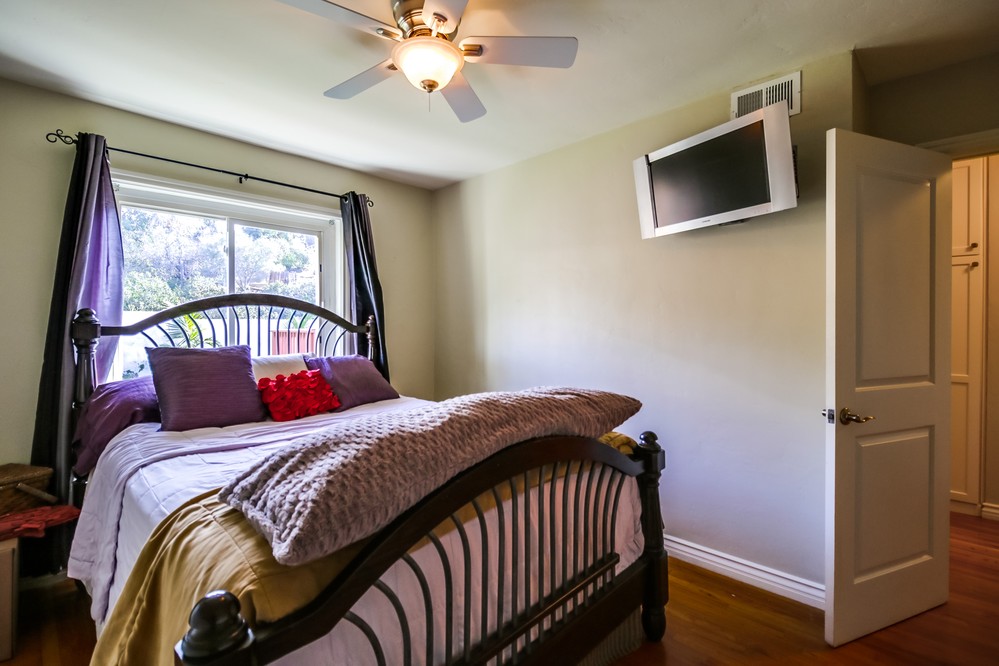 Virtual tour photo 29 of 49 for 3445 Borreson St