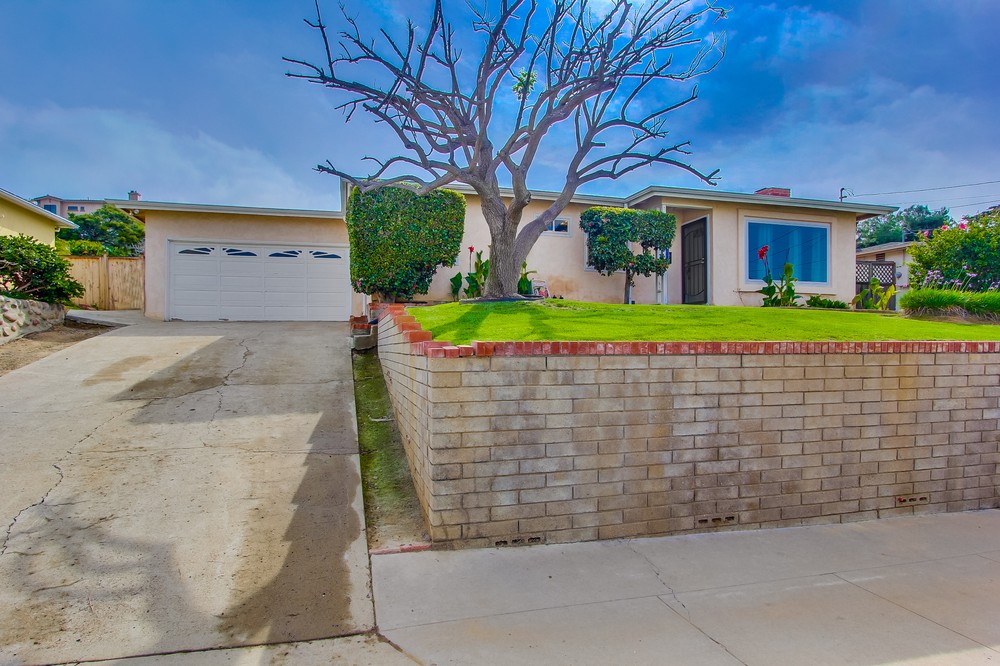 Virtual tour photo 3 of 34 for 3445 Borreson Street