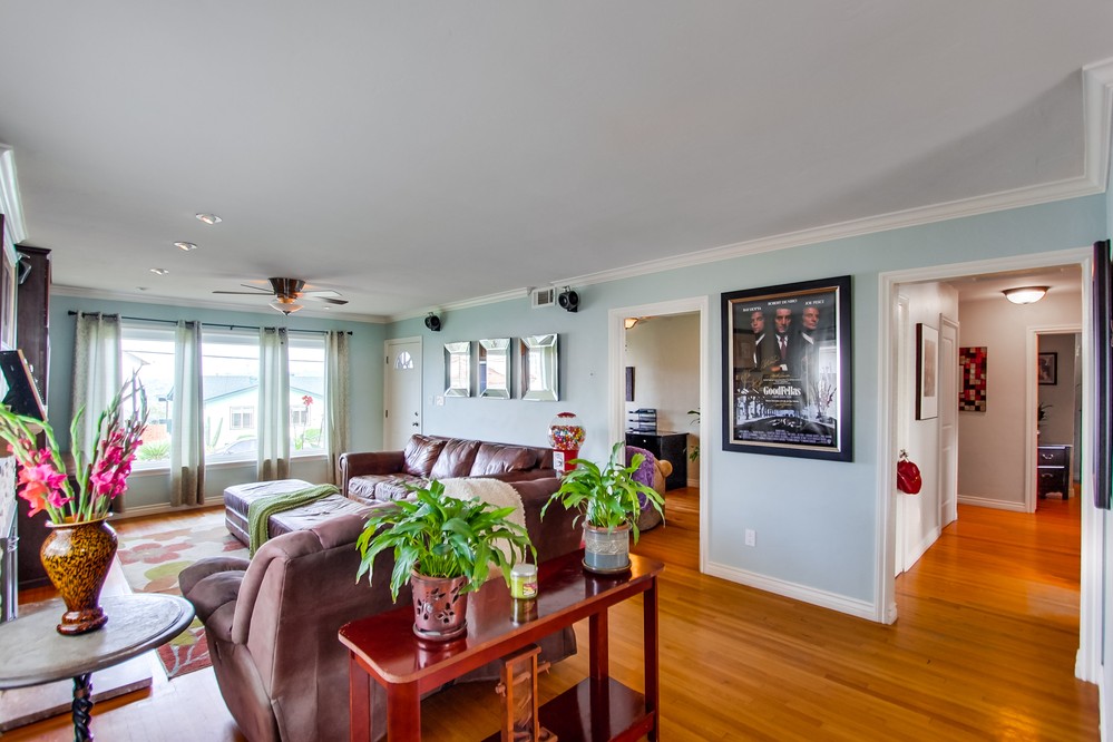 Virtual tour photo 10 of 34 for 3445 Borreson Street